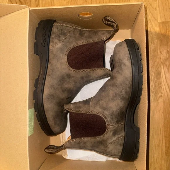 Blundstone Brown Chelsea Boots - Picture 6 of 9